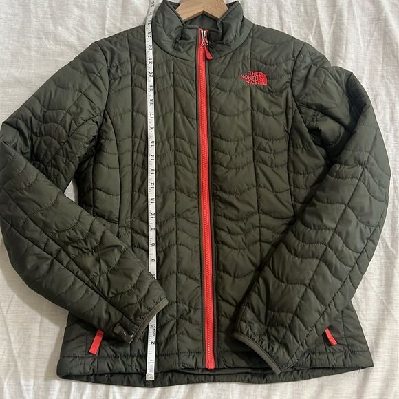 The North Face Women's Puffer Jacket Thermoball Quilted Packable Size Small - Picture 9 of 10